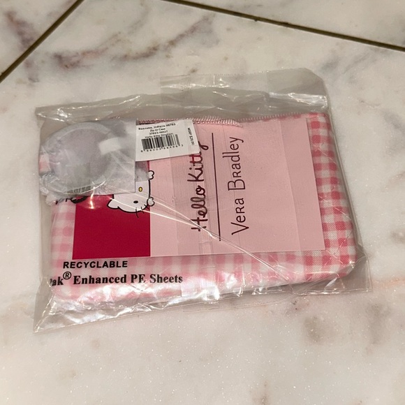 ✨NWT✨ Vera Bradley x Hello Kitty Gingham Iconic Zip ID Case - Picture 4 of 4